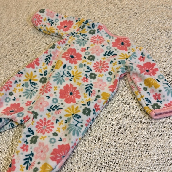 Carters Child of Mine  Girls Footed Fleece Sleeper size 0-3 months - Picture 8 of 10